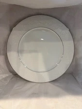 Majestic China Belgian Lace Rimmed Dinner Plate #307,Made in Japan, Retired