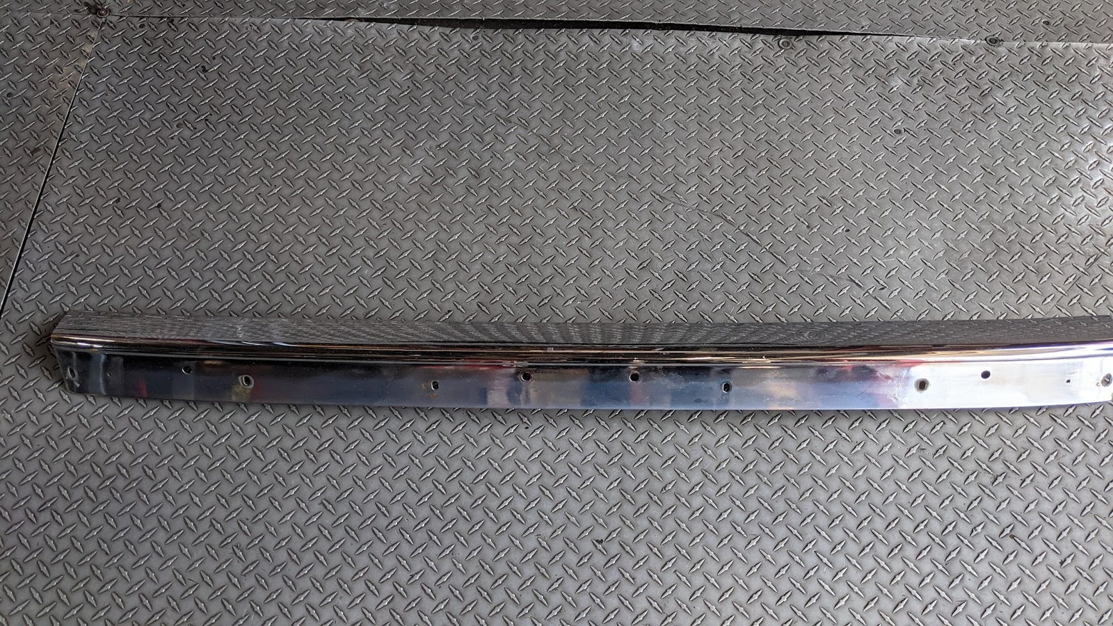 ROLLS ROYCE SILVER SHADOW REAR BUMPER UPPER CHROME FACE
