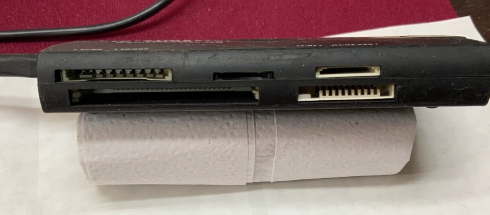 Promaster USB 2.0 Universal Card Reader - #348   All in one card reader - Image 2 of 3