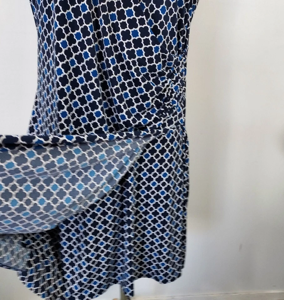 Vestido Charter Club envolvente sintético sin mangas elástico para mujer talla grande 3X azul blanco Foto 4 de 4