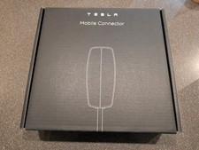 TESLA MODEL X Y 3 S CHARGER MOBILE CONNECTOR GEN 2 OEM 1101789 110V Adapter