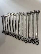 Snap On Tool ratcheting wrench set reversible metric 8-19mm 12 pcs