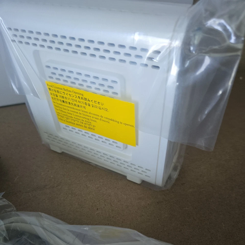 Motorola Arris SURFboard Modem 400 Series SB6141 NEW - Image 2 of 4