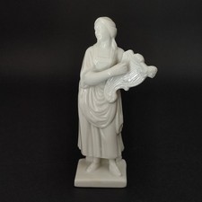 Statuina in porcellana Richard Ginori Capodimonte - Suonatrice di cetra (c 1759)