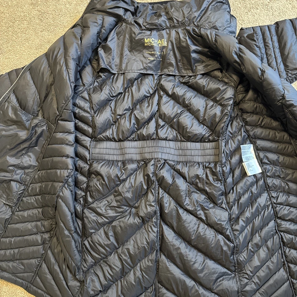 Michael Kors 轻便羽绒夹克女式 XL 码黑色金色 — 第 2/4 张图片