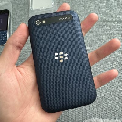BlackBerry Classic Q20 Unlocked 4G LTE Retro Smartphone 16GB+2GB