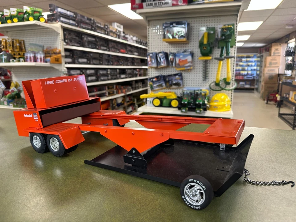 1/16 Scale Allis Chalmers " Here Comes Da Judge" Puller Tractor Sled - Image 2 of 4