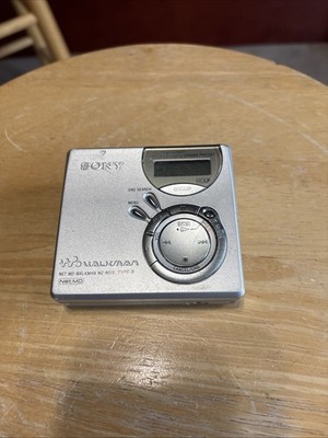 Sony Walkman MZ-N510 Silver Portable NetMD  MiniDisc Player (READ)