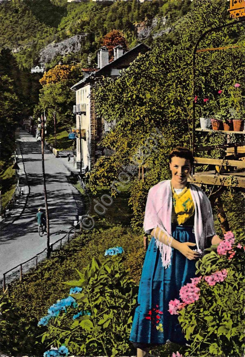 Cartolina Mollia Valsesia costume tipico femminile colorata 1963
