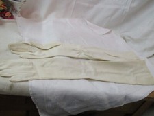 Vintage Christian Dior Creation by Shalimar cream cotton Ladies Opera Gloves 7