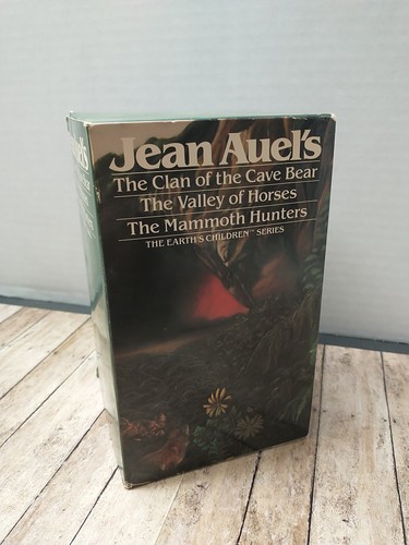Jean Auel’s The Earth’s Children Series Box Set Books 1-3 - Picture 4 of 7