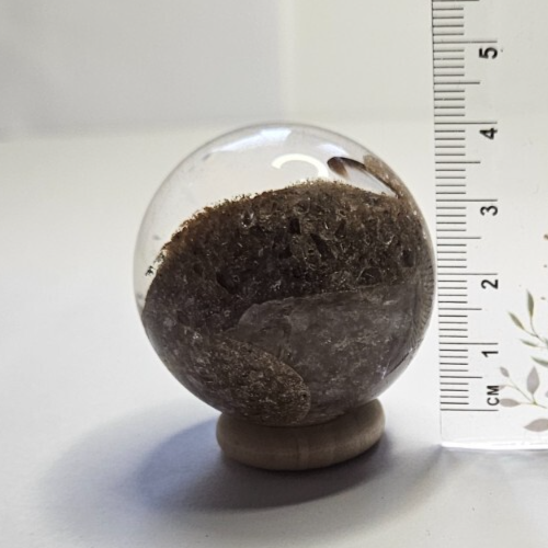 Beautiful garden quartz crystal sphere 4cm/100g approx - Picture 3 of 4