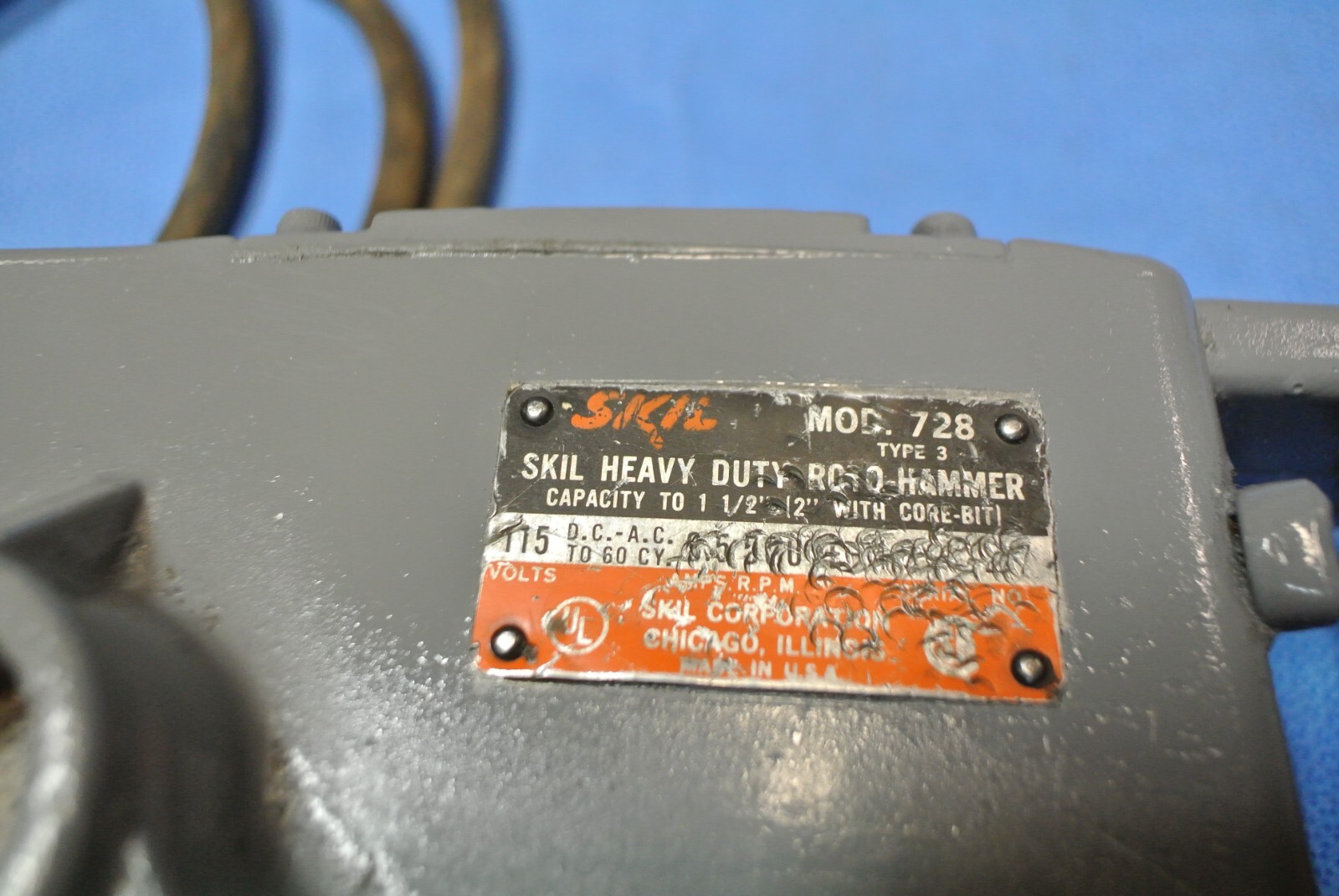 SKIL Heavy Duty Roto Hammer Model 728 11/2" 2" Capacity with core