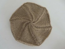 vetement poupée moderne ou ancienne tour tete 24 a 28 cm chapeau  beige NEUF