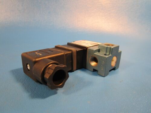 MAC 111B-111JB Solenoid Valve, 110-120 V AC, 1/8" NPTF PORT SIZE - Picture 4 of 7