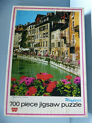 15695. Älteres Puzzle Peaceful Canal in France 700 Teile  Whitman