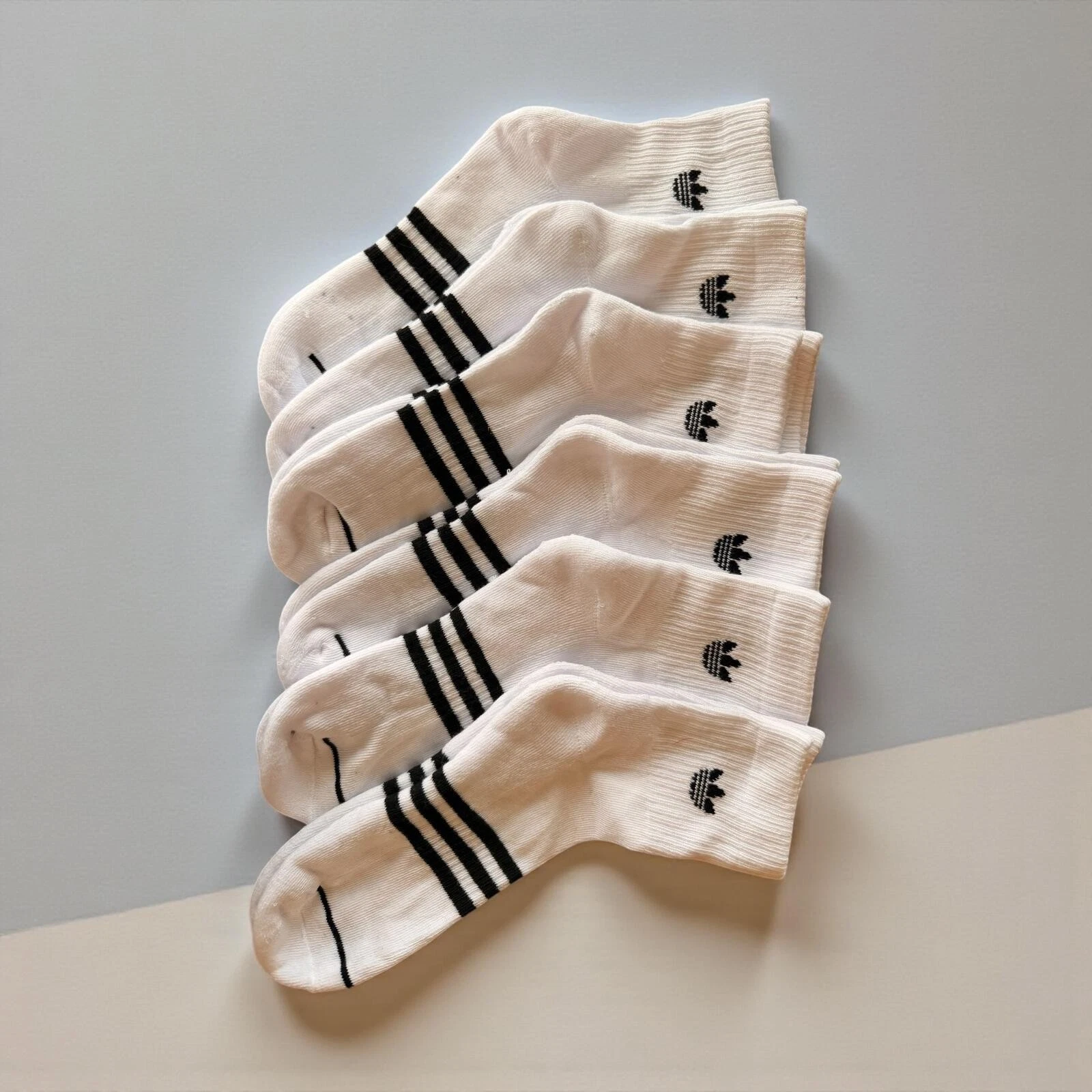 Adidas Originals Trefoil Quarter Socks 6 Pair Bundle White Black
Opens in a new window or tab