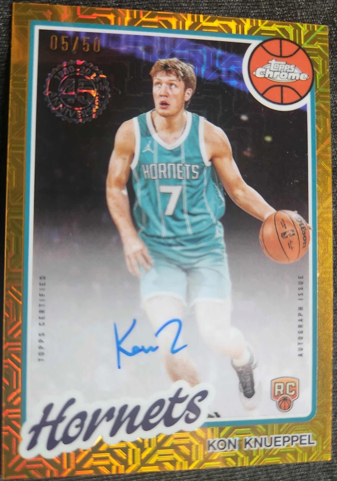 2025-26 Topps Chrome 45 Anniversary Kon Knueppel Auto Gold Mojo Refractor RC /50