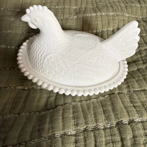 Vintage Indiana Glass White Milk Glass Hen on Nest MCM CottageCore Farmhousecore