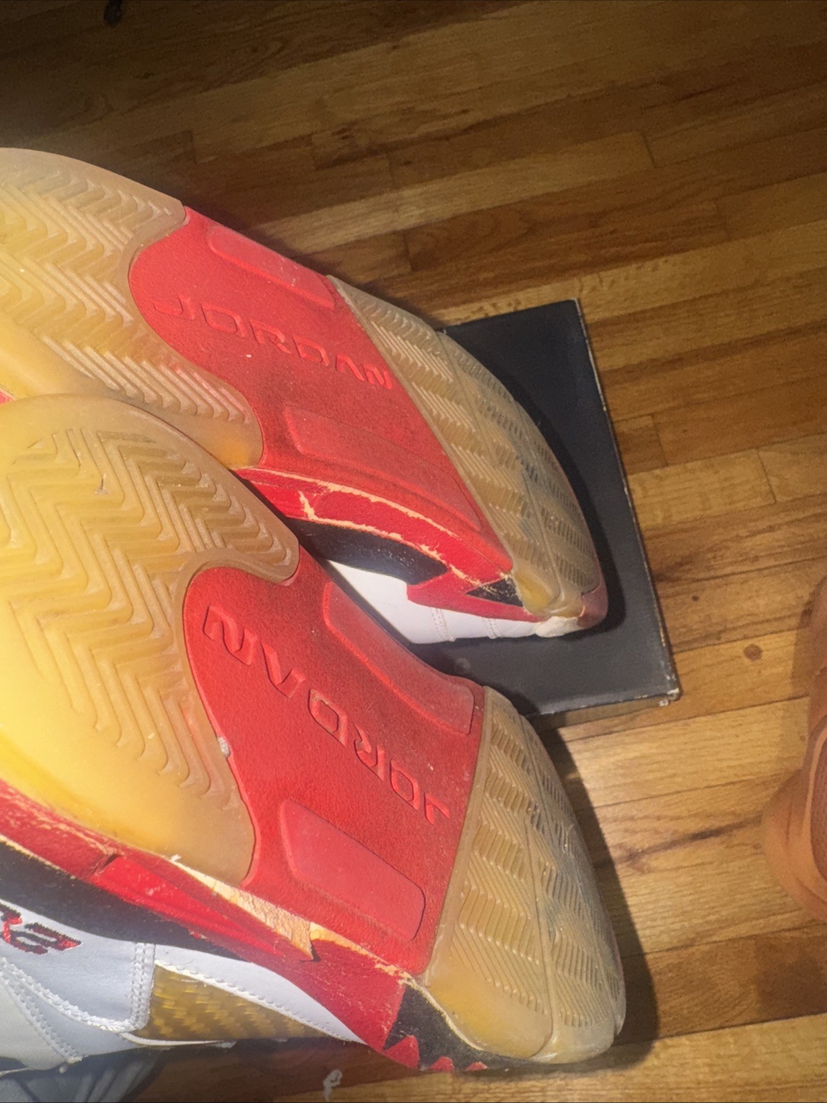Size 8.5 - Nike Air Jordan 5 Retro 2006 Fire Red Jumpman 23 Sneakers Beaters