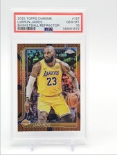 LEBRON JAMES 2025-26 TOPPS CHROME BASKETBALL REFRACTOR LAKERS PSA 10 Q0902