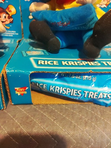 Snap Crackle Pop Rice Krispies Plush All 3 Unopened With ORIGINAL TREATS Vintage - Picture 5 of 10
