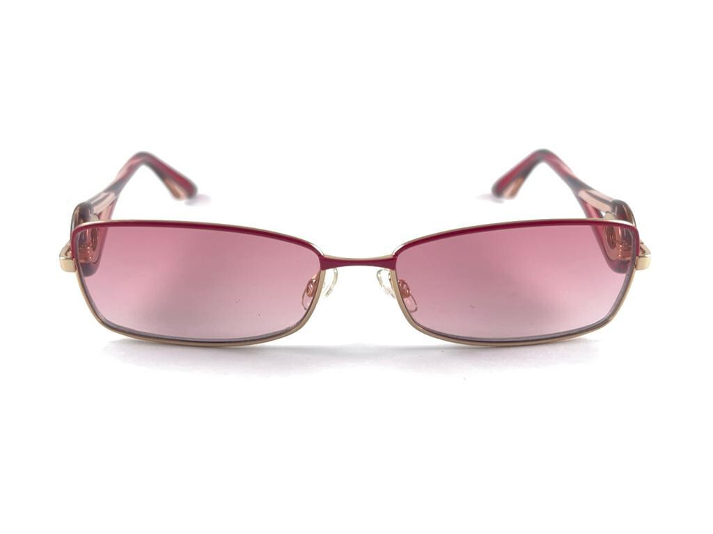 VINTAGE CHRISTIAN DIOR GOLD & RED SLEEK 2000'S SUNGLASSES AUSTRIA
