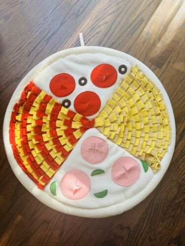 NWT Cat / Dog Pizza Mat Snuffle Toy 23“