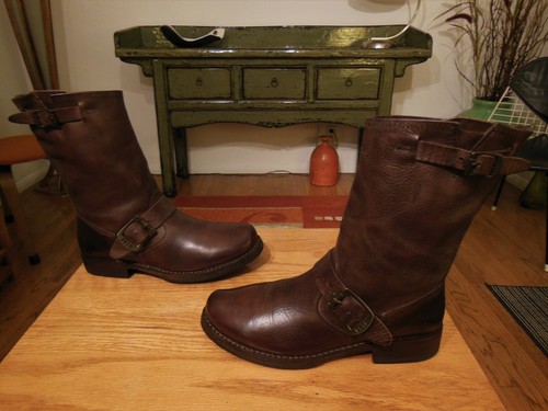 Pre-owned FRYE Women's Short Brown 