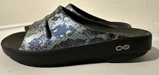 Oofos Woman OOahh Slide Snake Skin Black Blue Gray Slip On Sandals Size 7