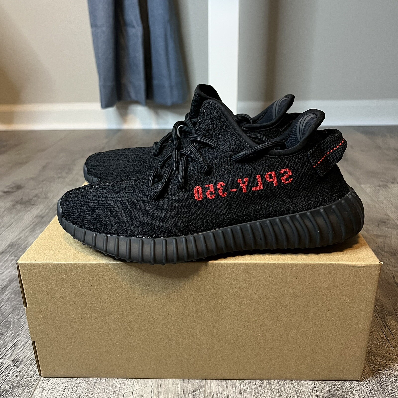 Size 6 - adidas Yeezy Boost 350 V2 Bred 