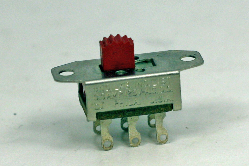 Ten (10) New Old Stock CW 0.5A 125V-AC DC DPDT Slide Switches