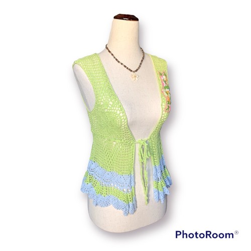 Hannah Montana Wardrobe! Miley’s Crochet Vest! Season 1, Episode 26 - Picture 6 of 10