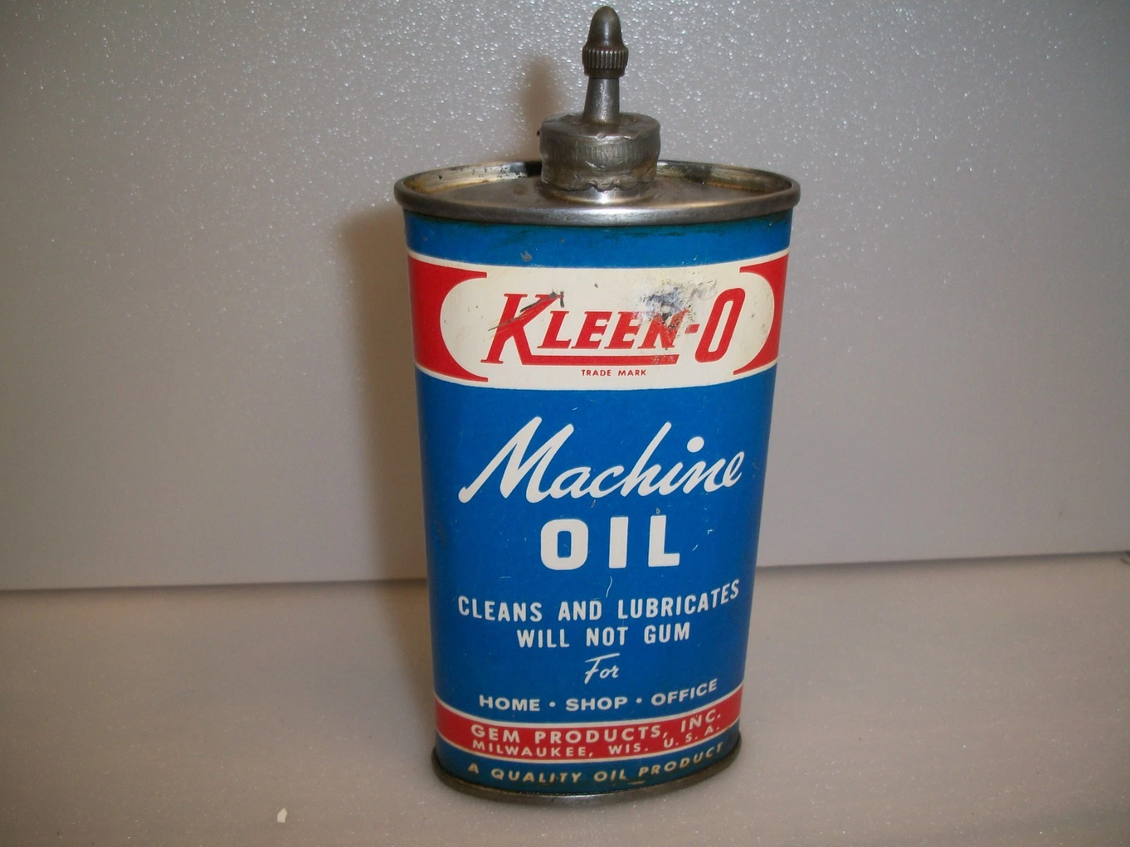 1940's Vintage Kleen-O Machine Oil CAN Gem Products Milwaukee WS LEAD Tin 4Oz
