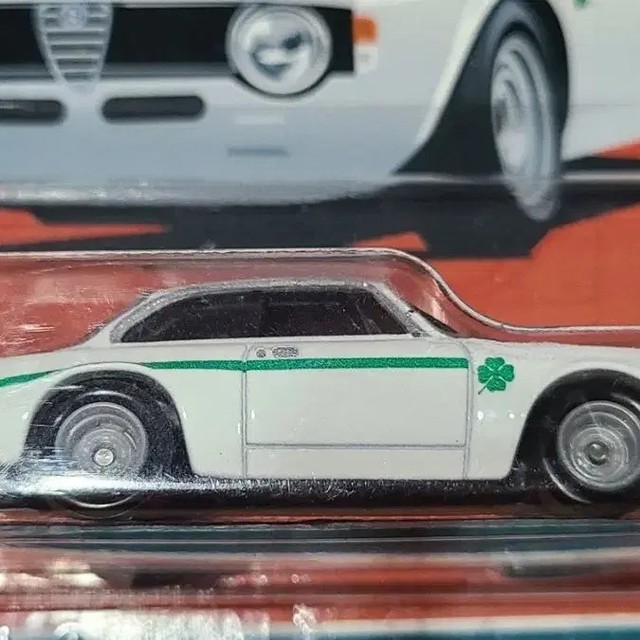 Hot Wheels Alpha Romeo Giulietta Sprint GTA Premium Model, Unopened