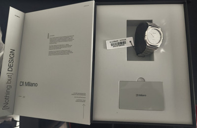 D1 Milano Ultra Thin Quarz Uhr Edelstahl Silber 50m Ref. D1-UTBU07 mit Box