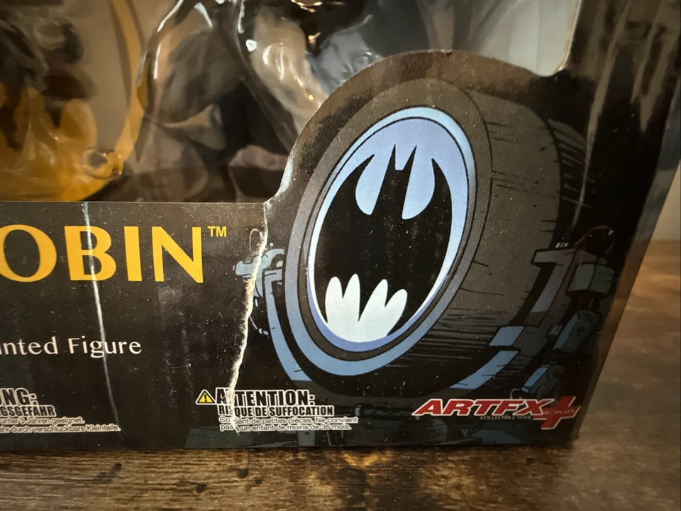 BATMAN & ROBIN TWO PACK ARTFX+ STATUE 1/10 Scale Pre-Painted Figure KOTOBUKIYA - Image 4 of 4