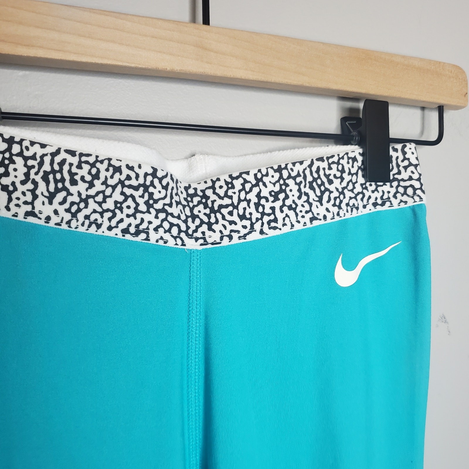Nike PRO Dri-Fit Mezzo Training Tights Women's XS Turquoise White Logo image 4