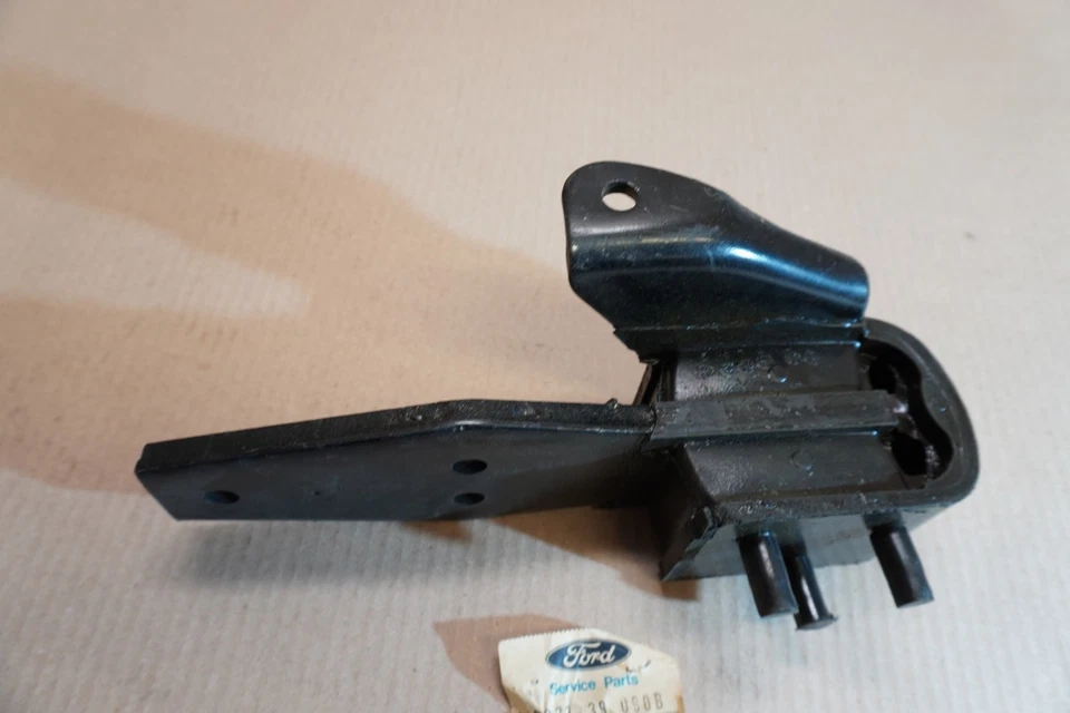 SOPORTE DE SOPORTE DE MOTOR FORD COURIER MAZDA B1600 1977 NUEVO NOS Foto 4 de 4