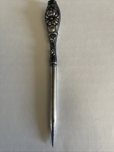 VTG ART NOUVEAU REPOUSSE SEWING TOOL  FLOWERS 5” 18.7g