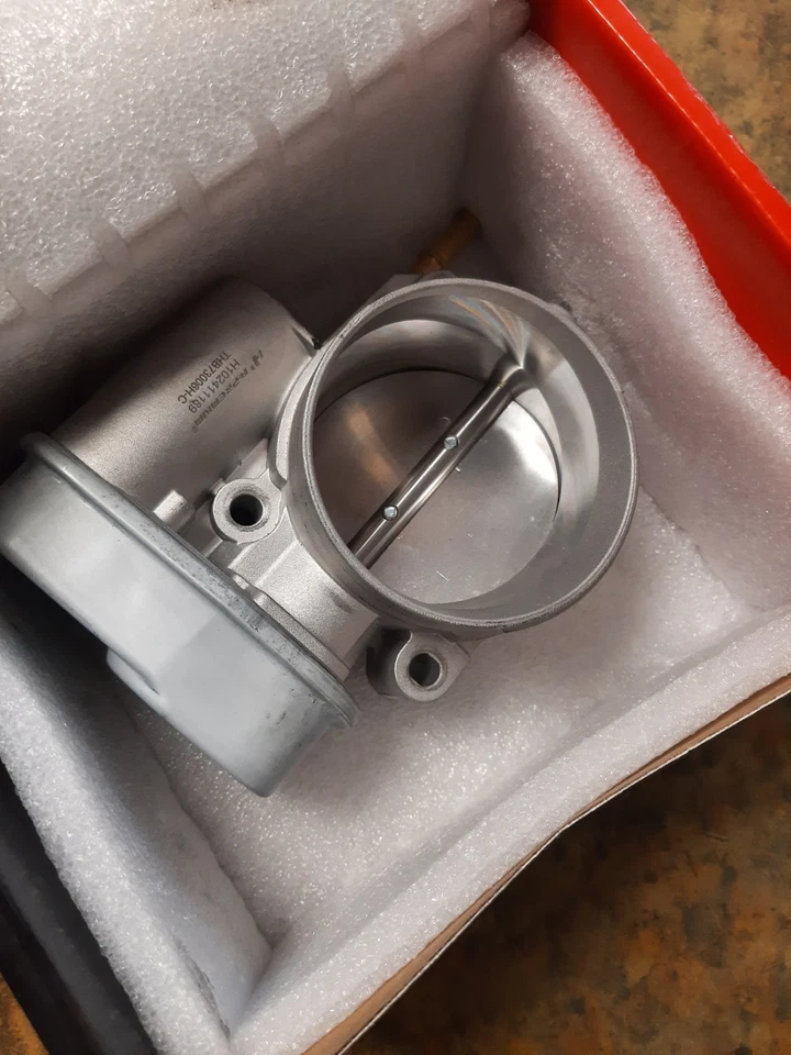 Cuerpo de acelerador eléctrico premium THB73006H-C GMC Canyon 2006  Foto 4 de 4