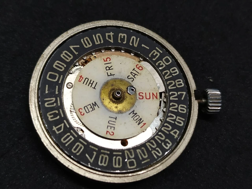 ENICAR AUTOMATIC MOVEMENT CAL NO.AR-167 DAY/DATE ON-3 CROWN AT-3 O'CLOCK A-104 - Image 2 of 4