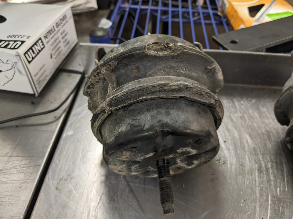 Par de soportes de motor para 99-01 Jaguar XJ8 4.0 Foto 4 de 4