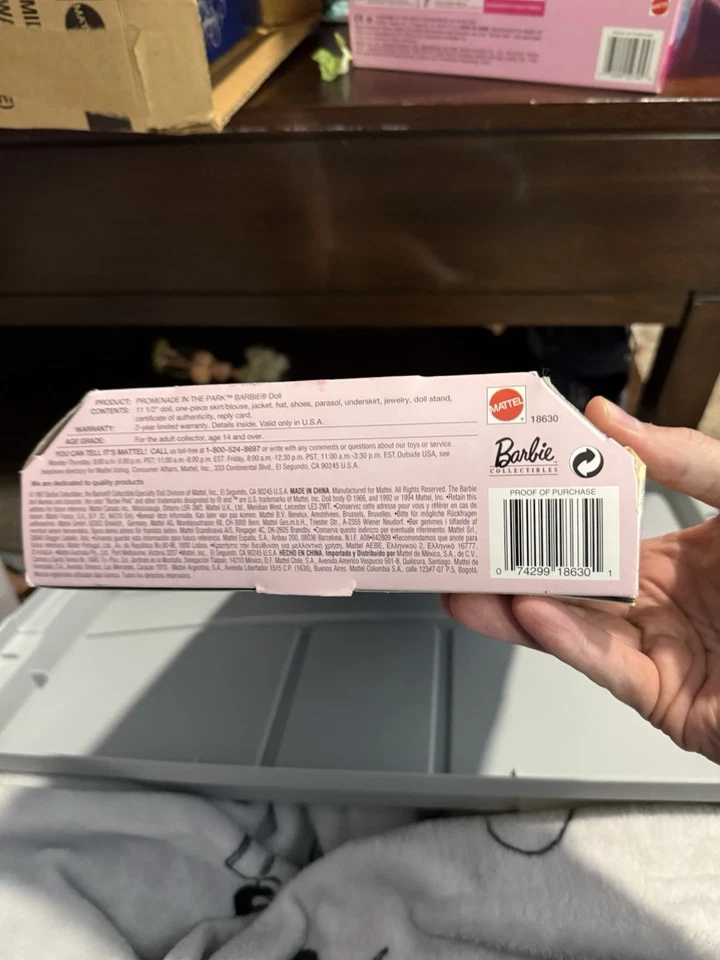 Barbie - Primera de una serie - Edición Coleccionista Paseo en el Parque #18630 NRFB Foto 3 de 4