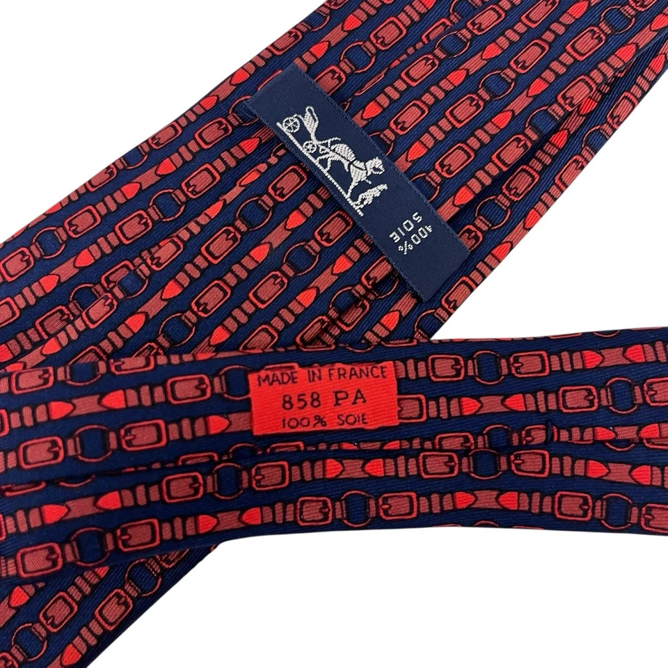 Corbata para hombre Hermes cinturones ecuestres azul marino y rojo seda 858 PA 3,25" (W) 56" (L) Foto 3 de 4