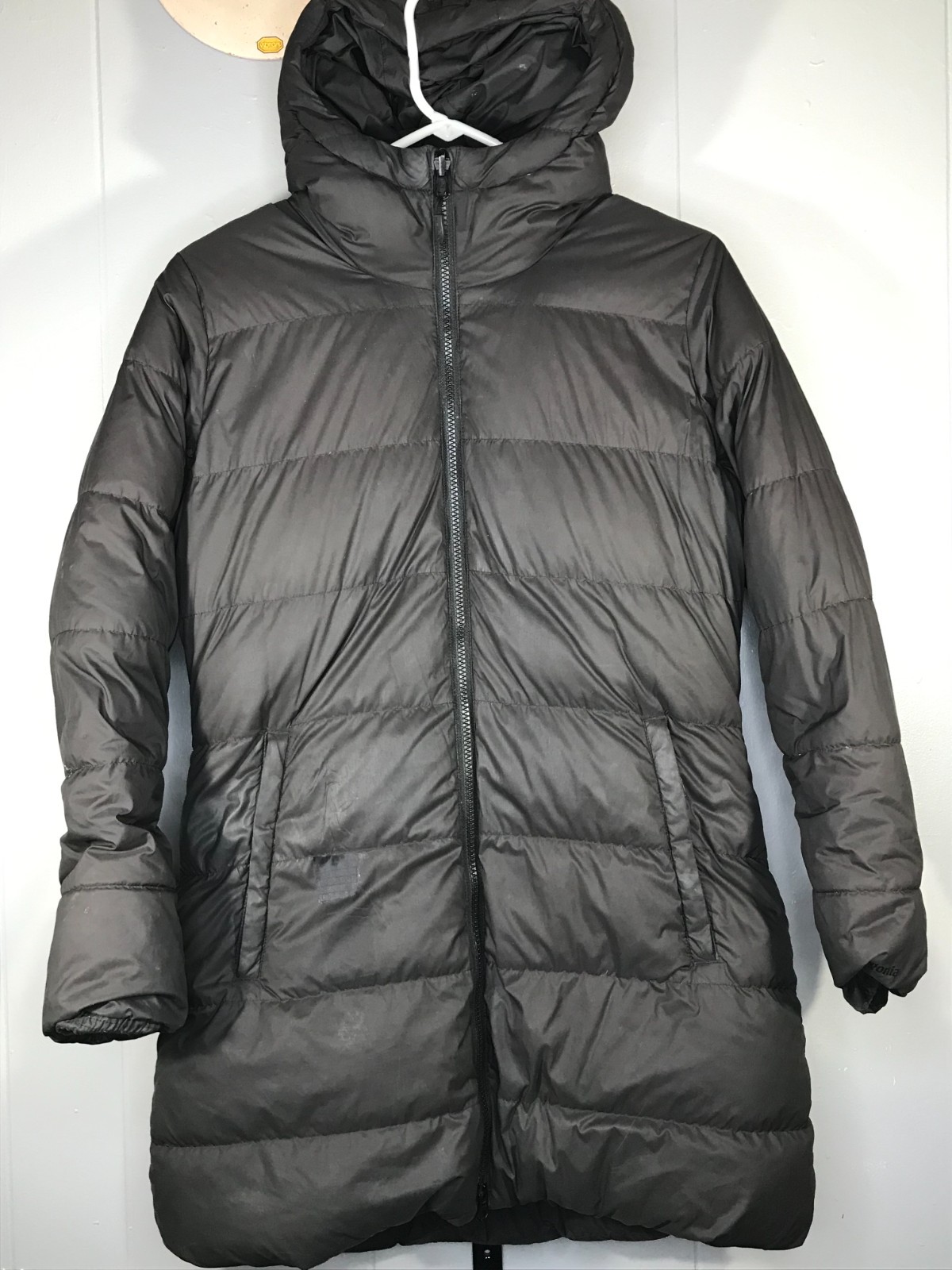 Patagonia Frozen Range Parka Hooded Insulated Puffer Jacket Down Black 700 sz Sm