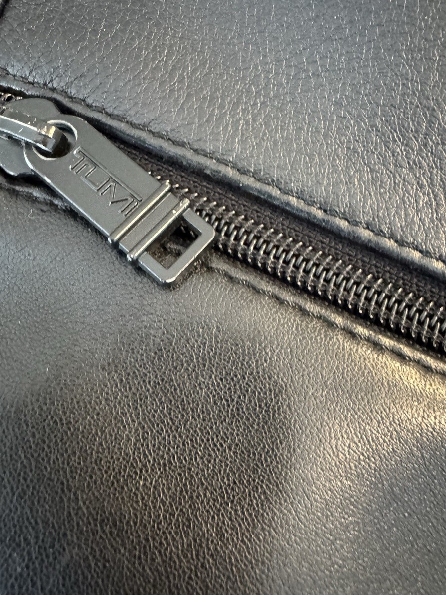Tumi Messenger  Black Leather Computer Bag Briefcase Crossbody Shoulder Bag View 6