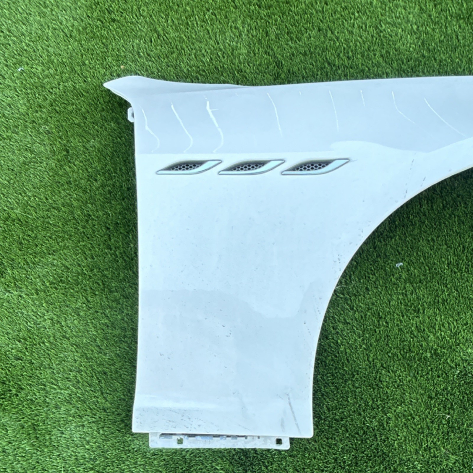 14-20 Maserati Ghibli Front Right Passenger Side Fender Panel Assembly Oem