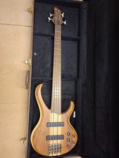 Ibanez  5 string bass guitar btb 675