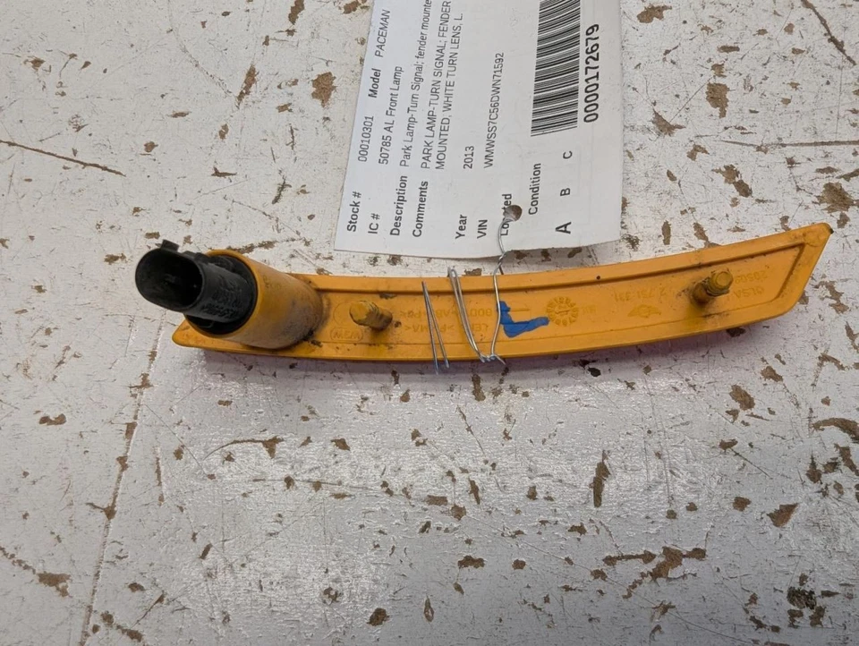 Driver Corner/Park Light Park Lamp-turn Signal Fits 11-16 COUNTRYMAN 782568 - Image 2 of 4